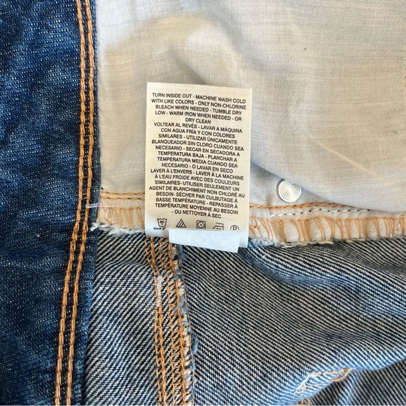 Jessica Simpson Adorn High Rise Distressed Denim Skirt  Size 28 - Picture 9 of 10